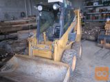mini nakladalec bobcat in case