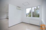 Vrhnika Verd pisarna 42 m2