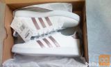 PRODAM NOVE ADIDAS SUPERGE