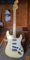 KITARA ELEKTRIČNA FENDER STRATOCASTER made in USA