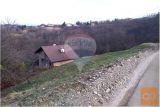 ZGORNJA VELKA SAMOSTOJNA HIŠA Z VEČJIM POSESTVOM
